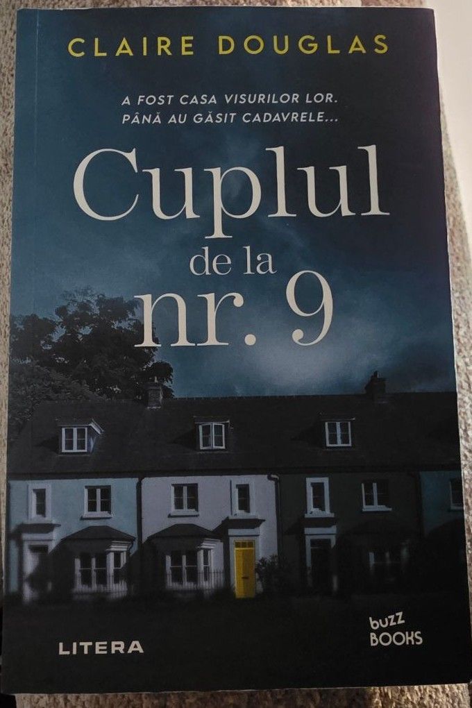Cuplul de la nr. 9